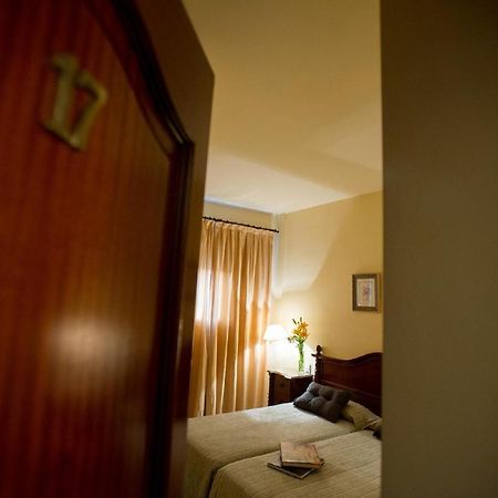Hotel Gran Avenida Корія-дель-Ріо Екстер'єр фото
