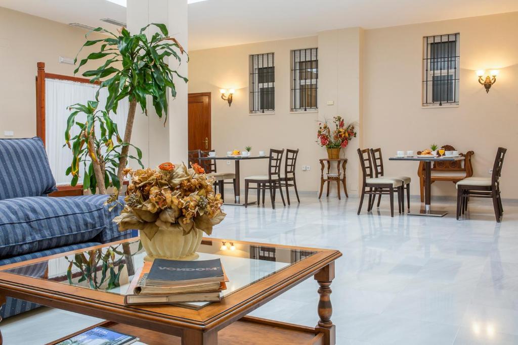 Hotel Gran Avenida Корія-дель-Ріо Екстер'єр фото