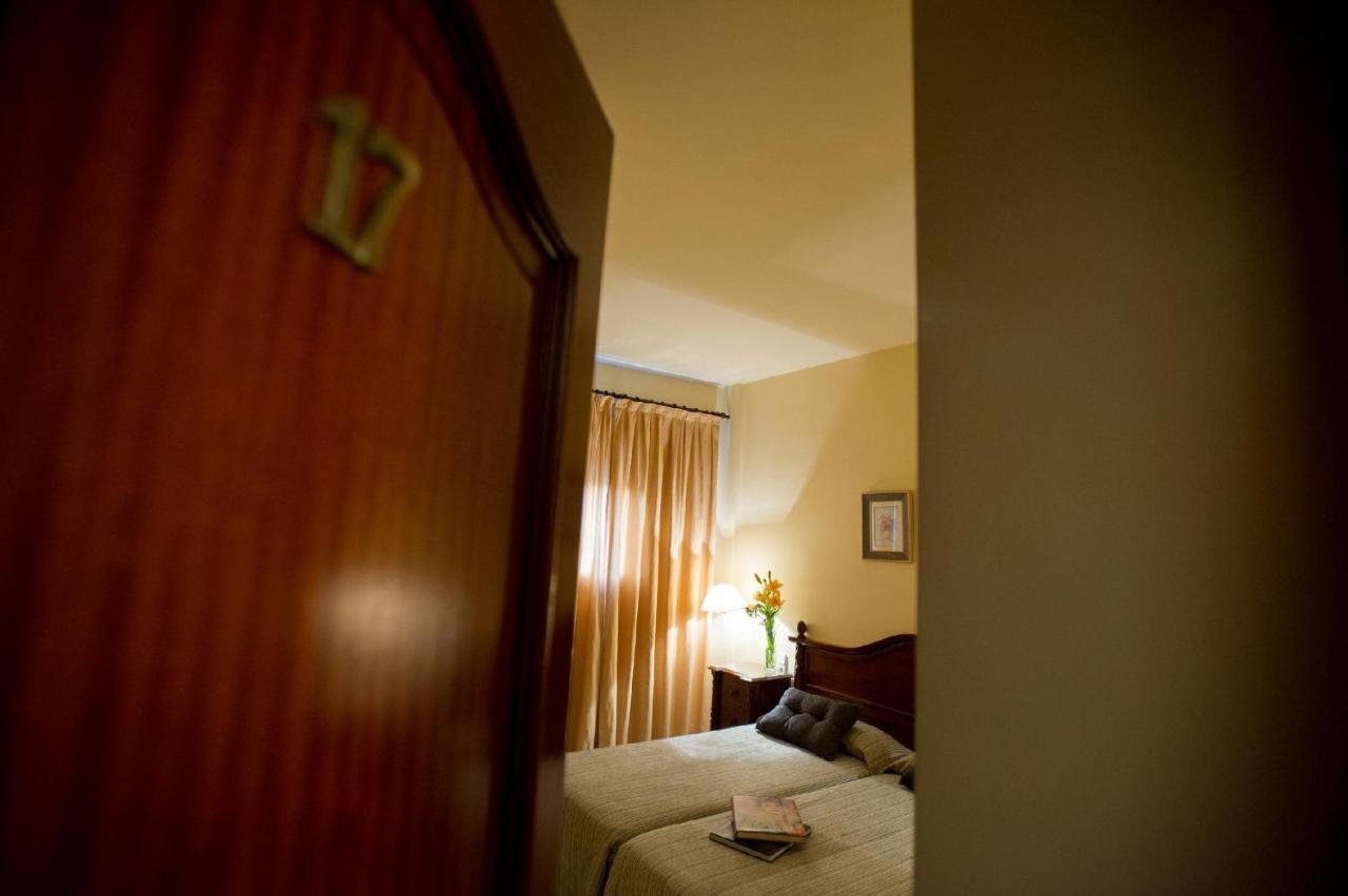 Hotel Gran Avenida Корія-дель-Ріо Екстер'єр фото